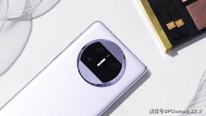 华为领跑众人追 折叠屏行业米乐 M6米乐的领军者不是说说而已(图8)