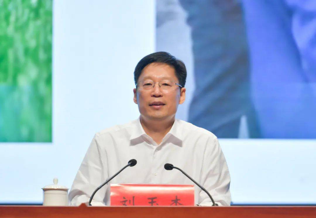 米乐M6 米乐市委书记与千名学子面对面聊了啥？(图8)
