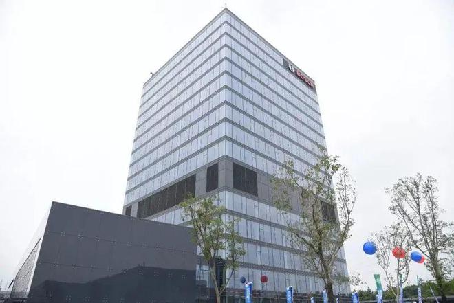 《苏州日报》头版：为新型工业化注入园区动力(图3)