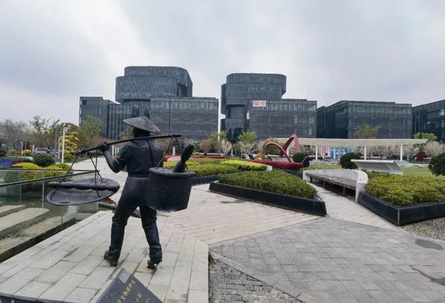 产业强园谱新篇｜这个园区的“头等大事”是打造一流营商环境范本(图1)