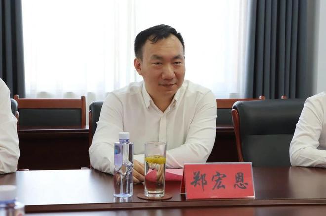 年产40万吨环保水基纳米乳液树脂项目签约仪式在吕艺镇举行(图4)