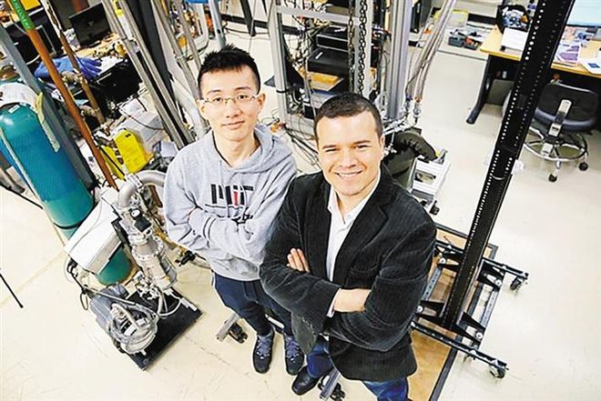 “石墨烯驾驭者”曹原加入加州大学伯克利分校中国还有希望吗？(图2)