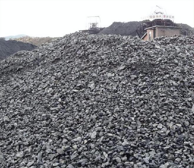 比黄金稀土贵百倍！黑龙江发现石墨矿价值700亿七年过去还剩吗(图1)